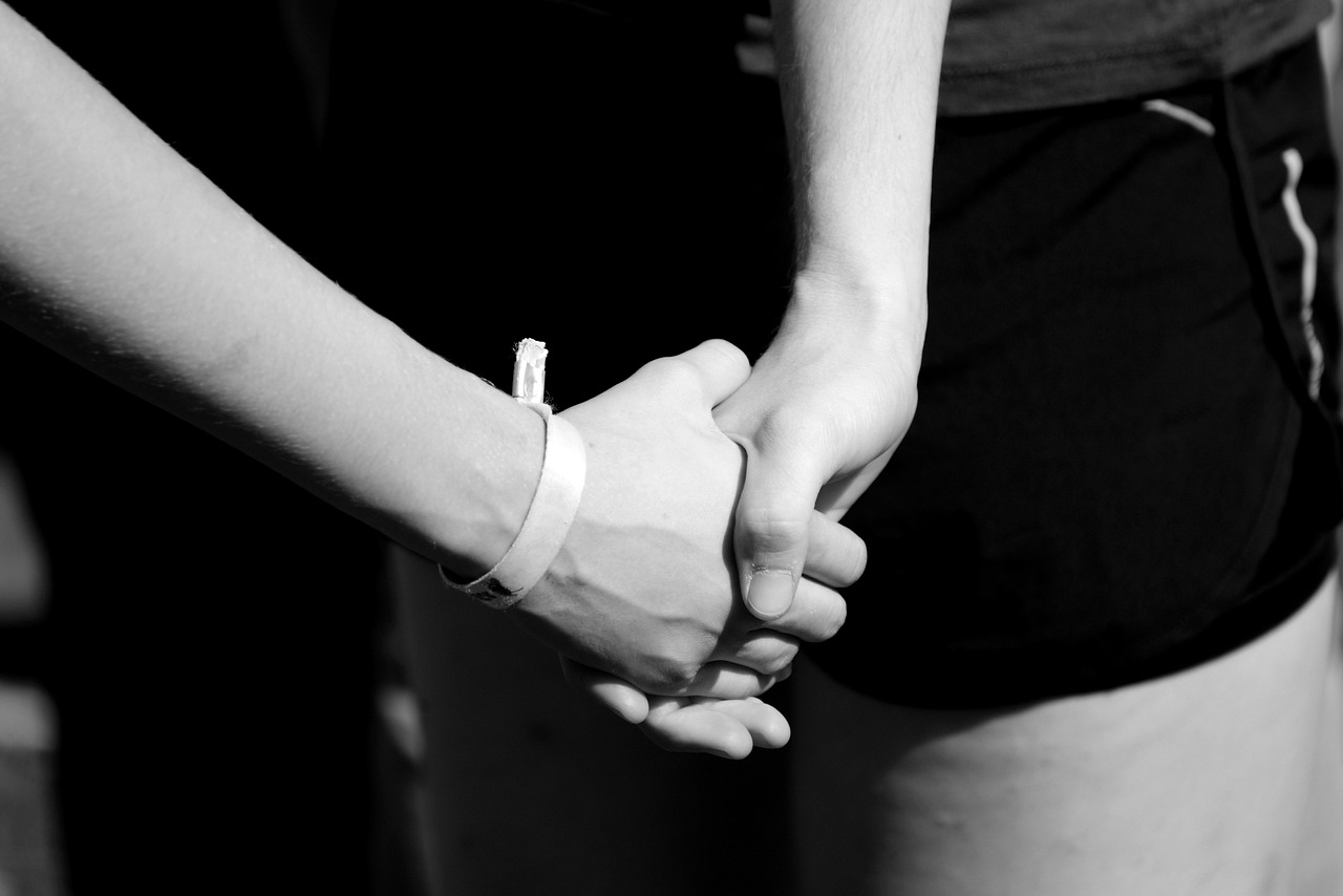 微信号出售：mobike app 详情下载教程